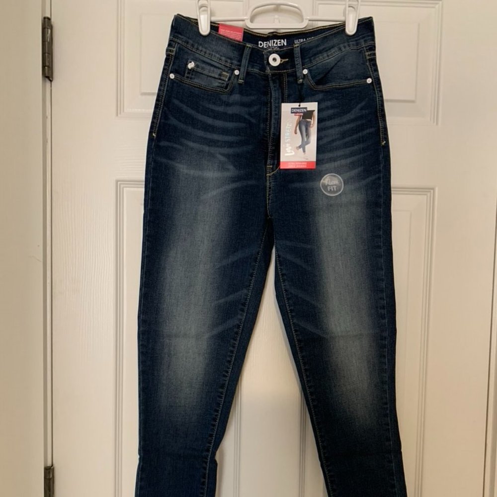 Denizen Ultra High Rise Ankle Jegging